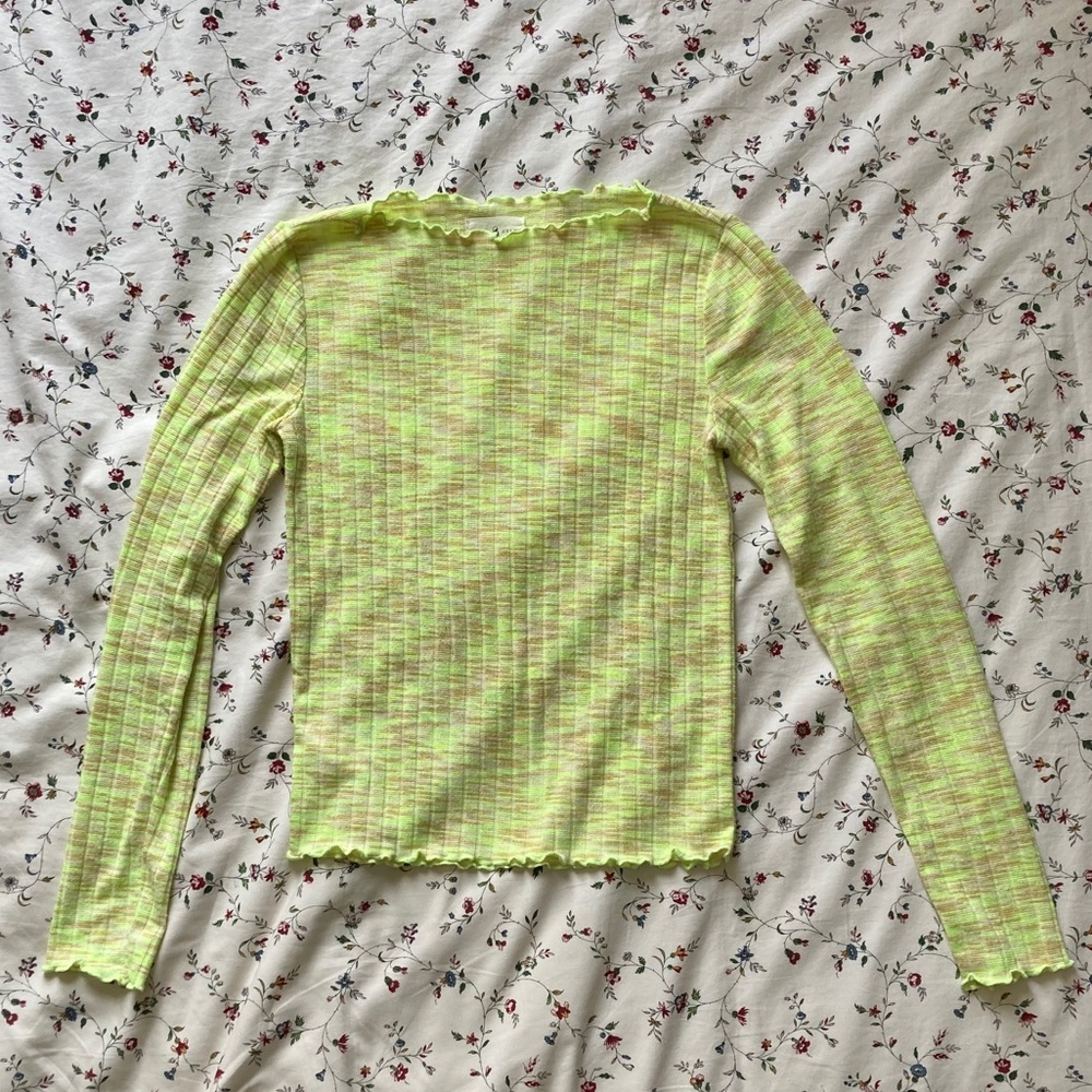 Lou & Grey Lettuce Ruffle Long Sleeve Top